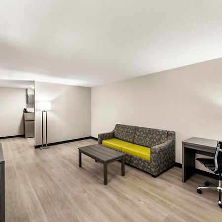 Hotel Clarion Pointe Rhinelander Downtown Zewnętrze zdjęcie