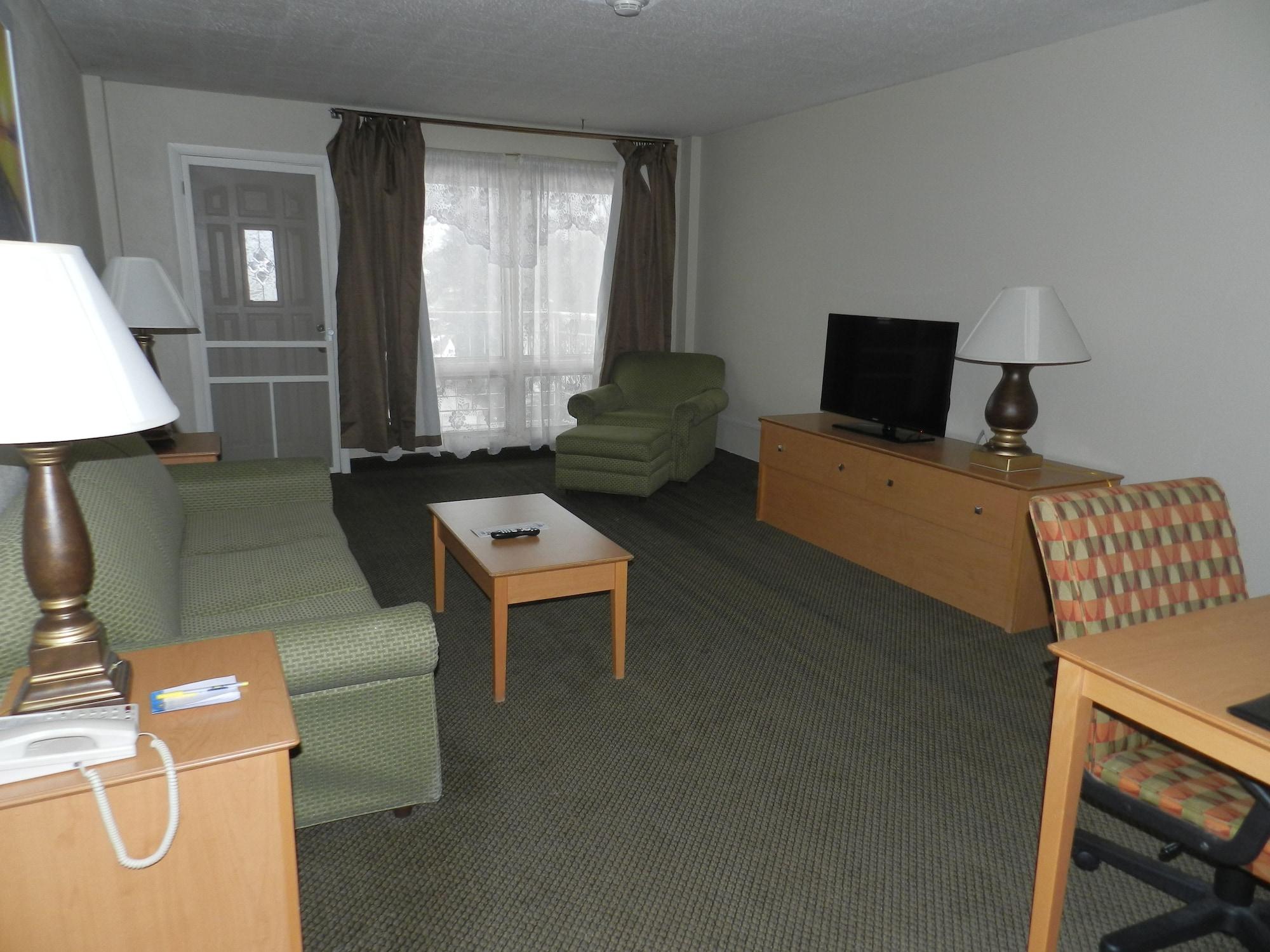Hotel Clarion Pointe Rhinelander Downtown Zewnętrze zdjęcie